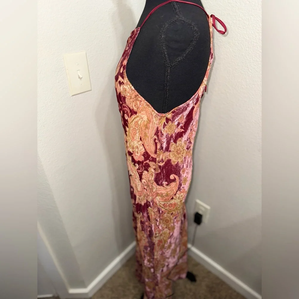 Dress Forum Floral‎ Paisley Velvet Midi Dress- Size Large